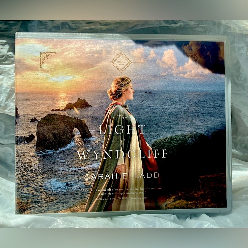 Audiobook ( 7 discs ) The Light at Wyndcliff Sarah E. Ladd